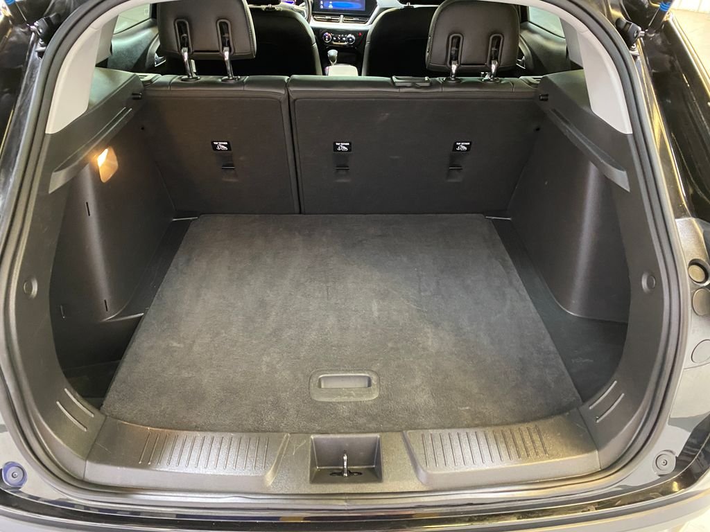 Used 2025 Black Chevrolet LT image 27