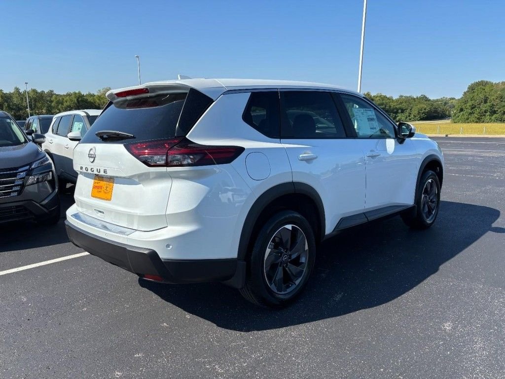 Used 2026 White Nissan SV image 3