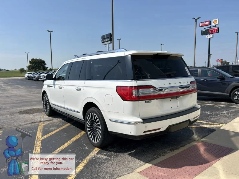 Used 2021 White Lincoln Black Label image 3