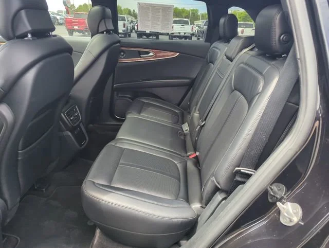 Used 2020 Black Lincoln Reserve image 30