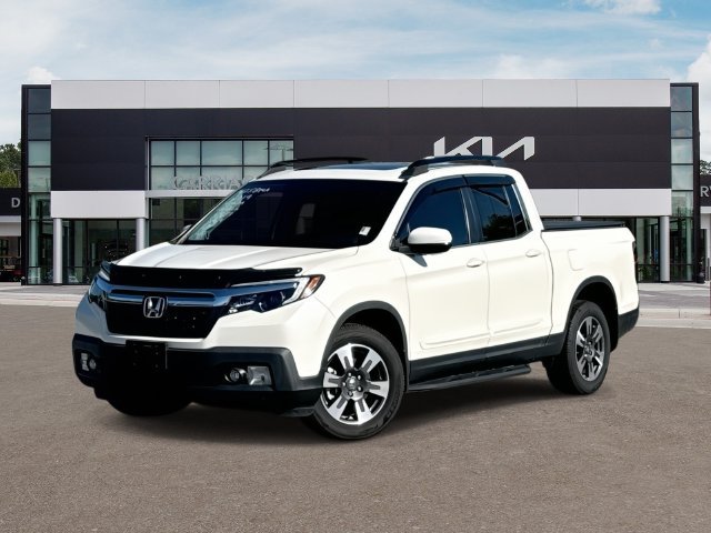 Used 2019 White Honda RTL-T image 1