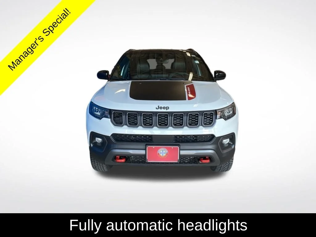 Used 2025 White Jeep Trailhawk image 14