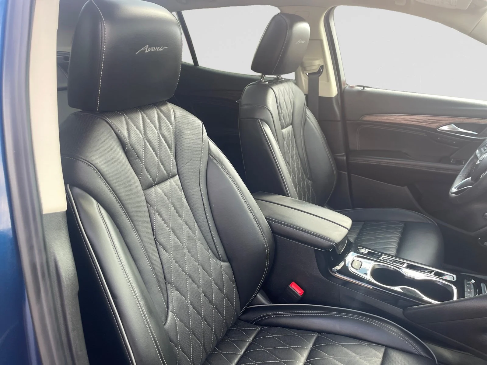 Used 2023 Blue Buick Avenir AWD image 12