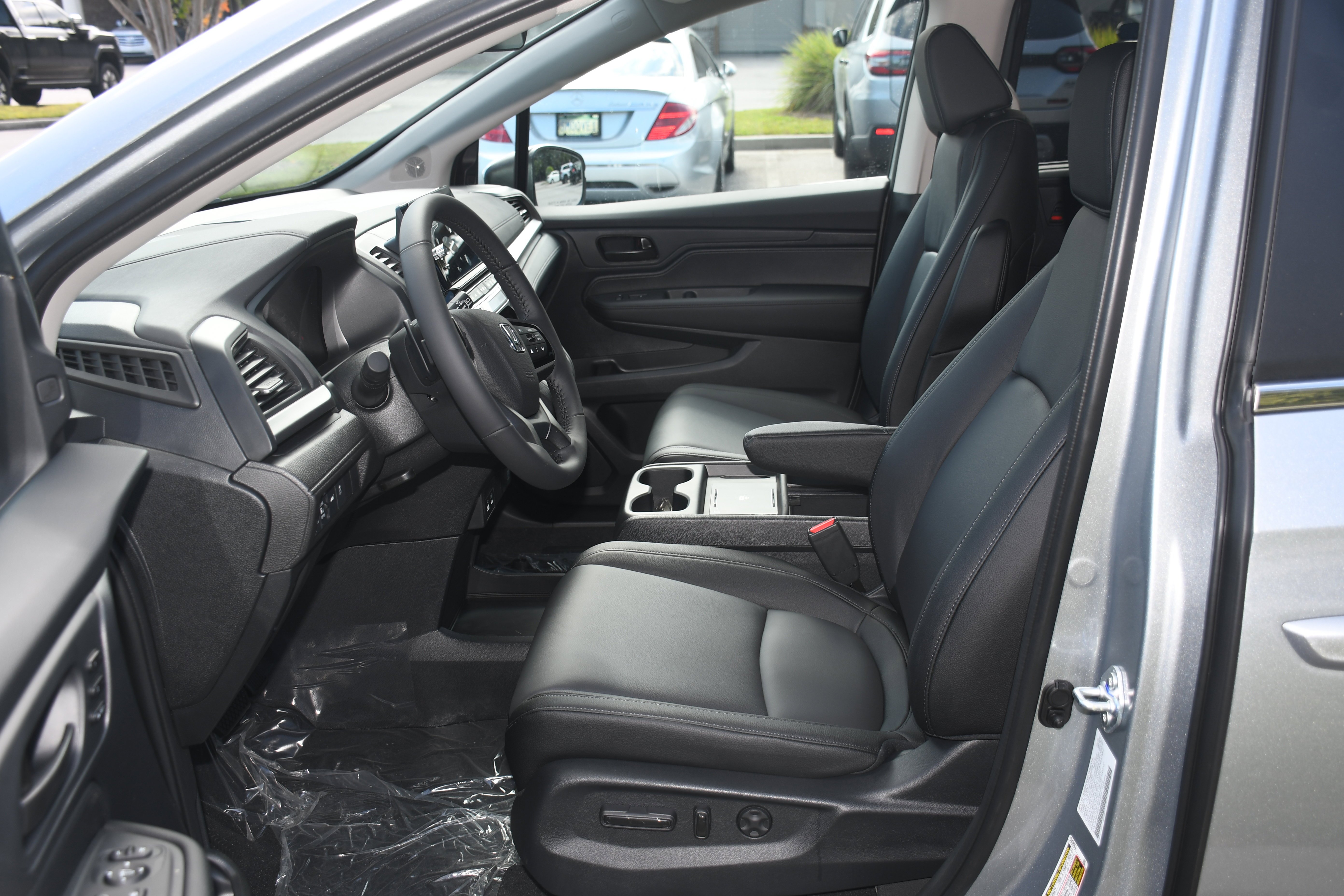 2026 Honda Odyssey EX-L - Photo 3