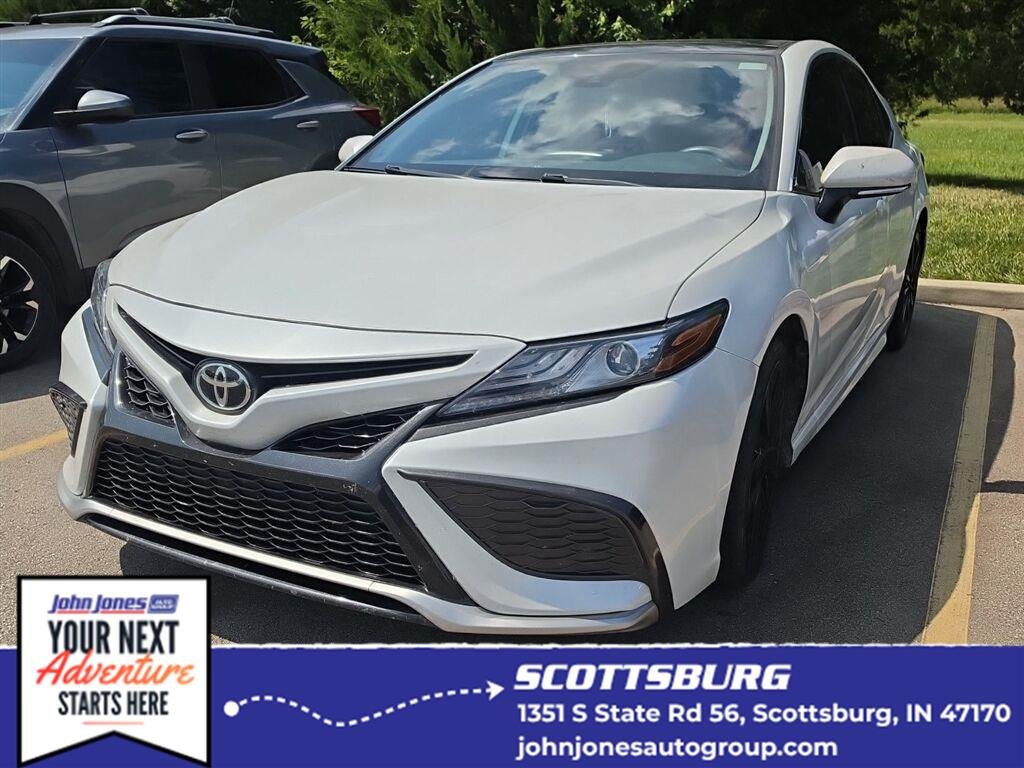 Used 2021 Wind Chill Pearl Toyota XSE image 1