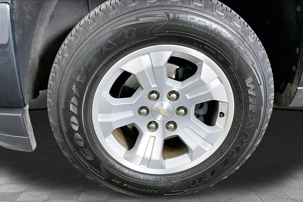 Certified Used 2018 GRAPHITE METALLIC Chevrolet LT image 25