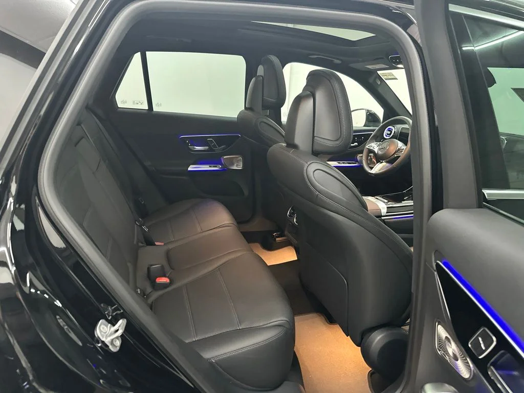 New 2026 Black Mercedes-Benz GLC 300 image 24
