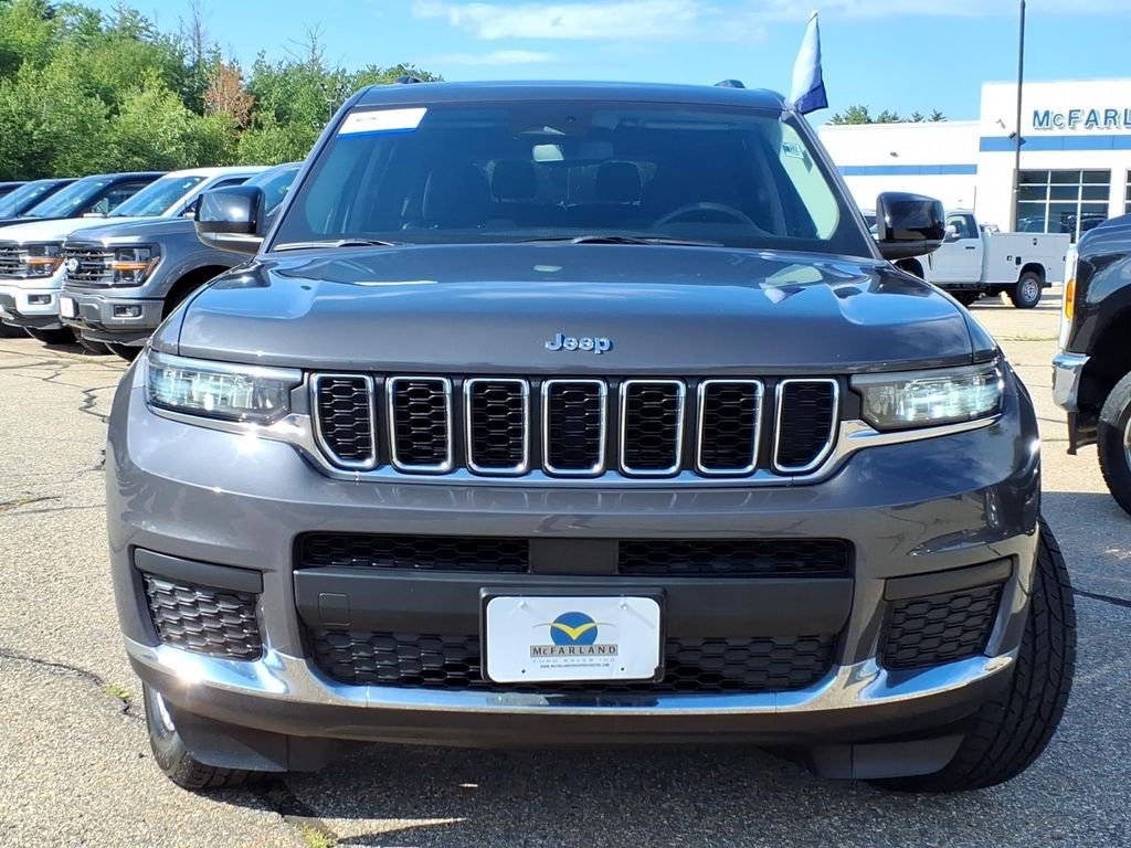 Certified Used 2023 Metallic Jeep Laredo image 8