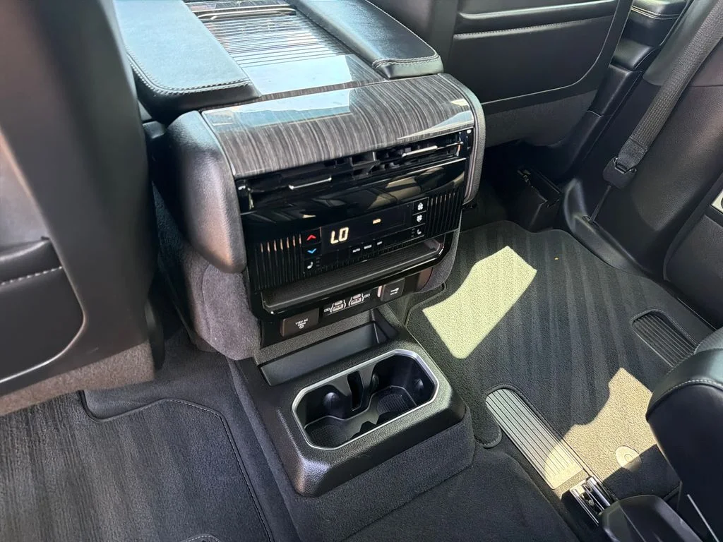Used 2022 Black Jeep Series III image 35