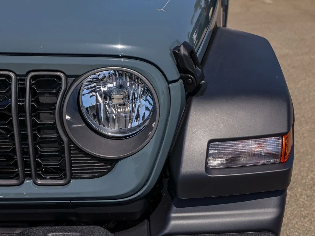 New 2026 Anvil Clear-Coat Exterior Paint Jeep Sport image 10