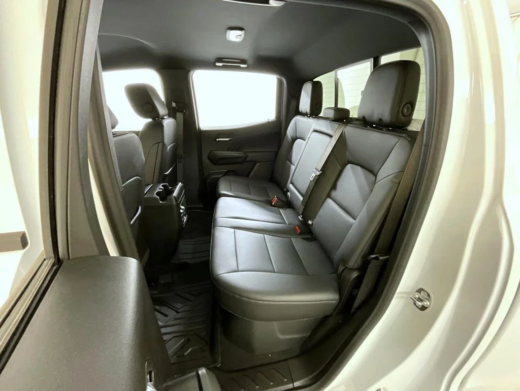 New 2026 Summit White Chevrolet LT image 19