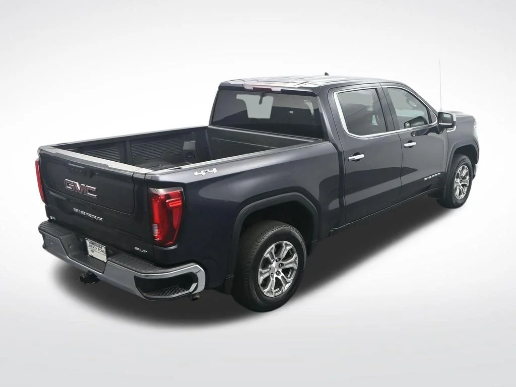 Used 2025 Silver GMC SLT image 33