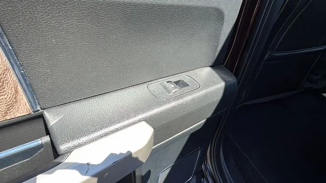 Used 2018  Ford  image 16