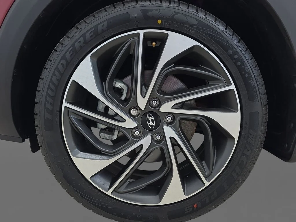 Used 2020 Red Hyundai Sport image 15