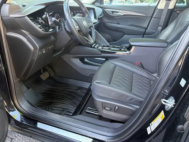 Used 2023 Ebony Twilight Metallic Buick Avenir image 9
