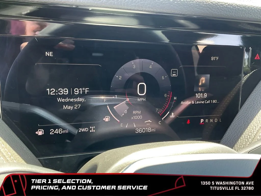 Used 2025 Summit White GMC Denali image 31