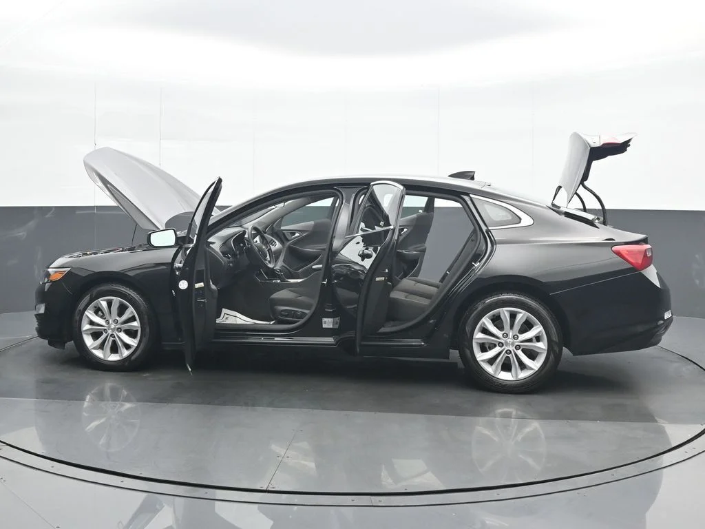 Used 2025 Black Chevrolet LT image 37