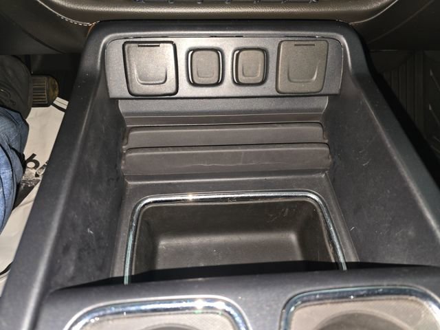 Used 2019 BLACK Chevrolet High Country image 21