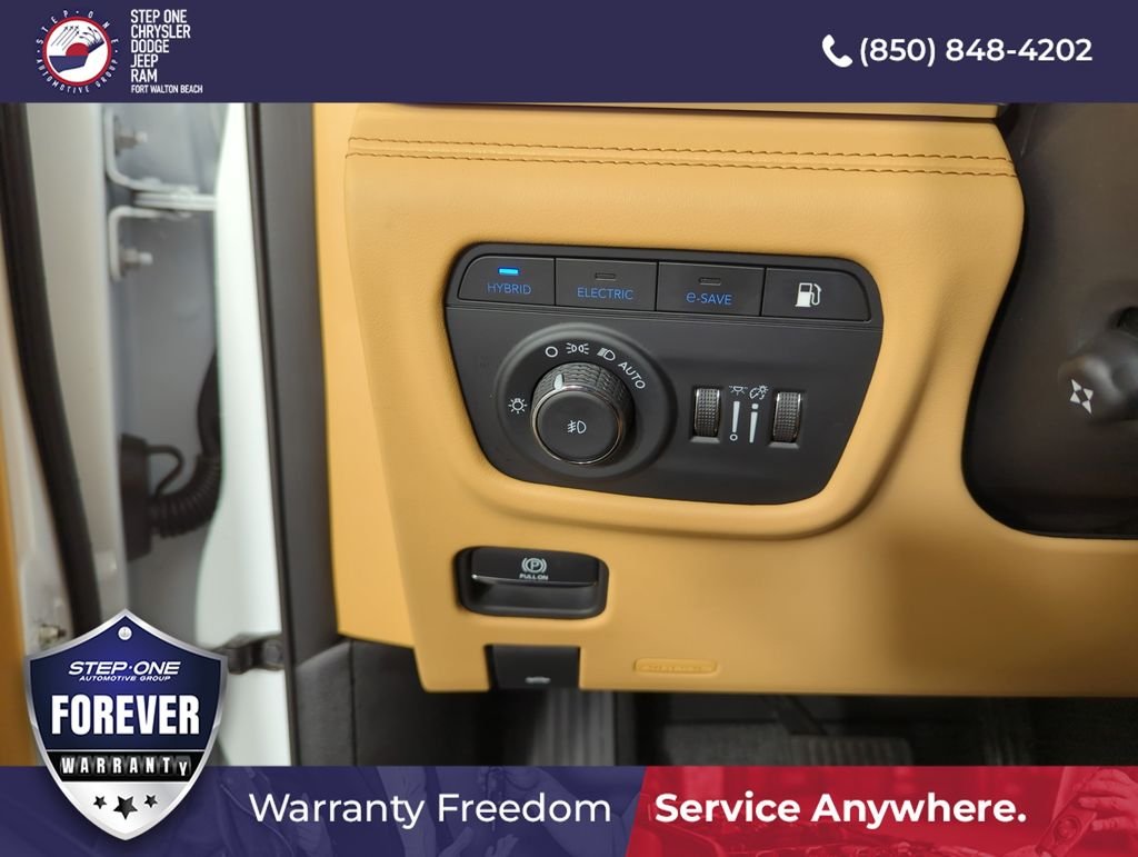 Used 2023 White Jeep Summit Reserve 4xe image 19