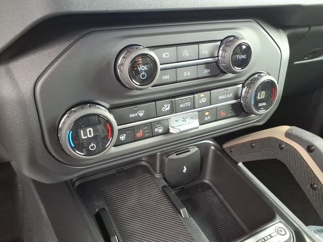 New 2026 Avalanche Gray Ford Badlands® image 13