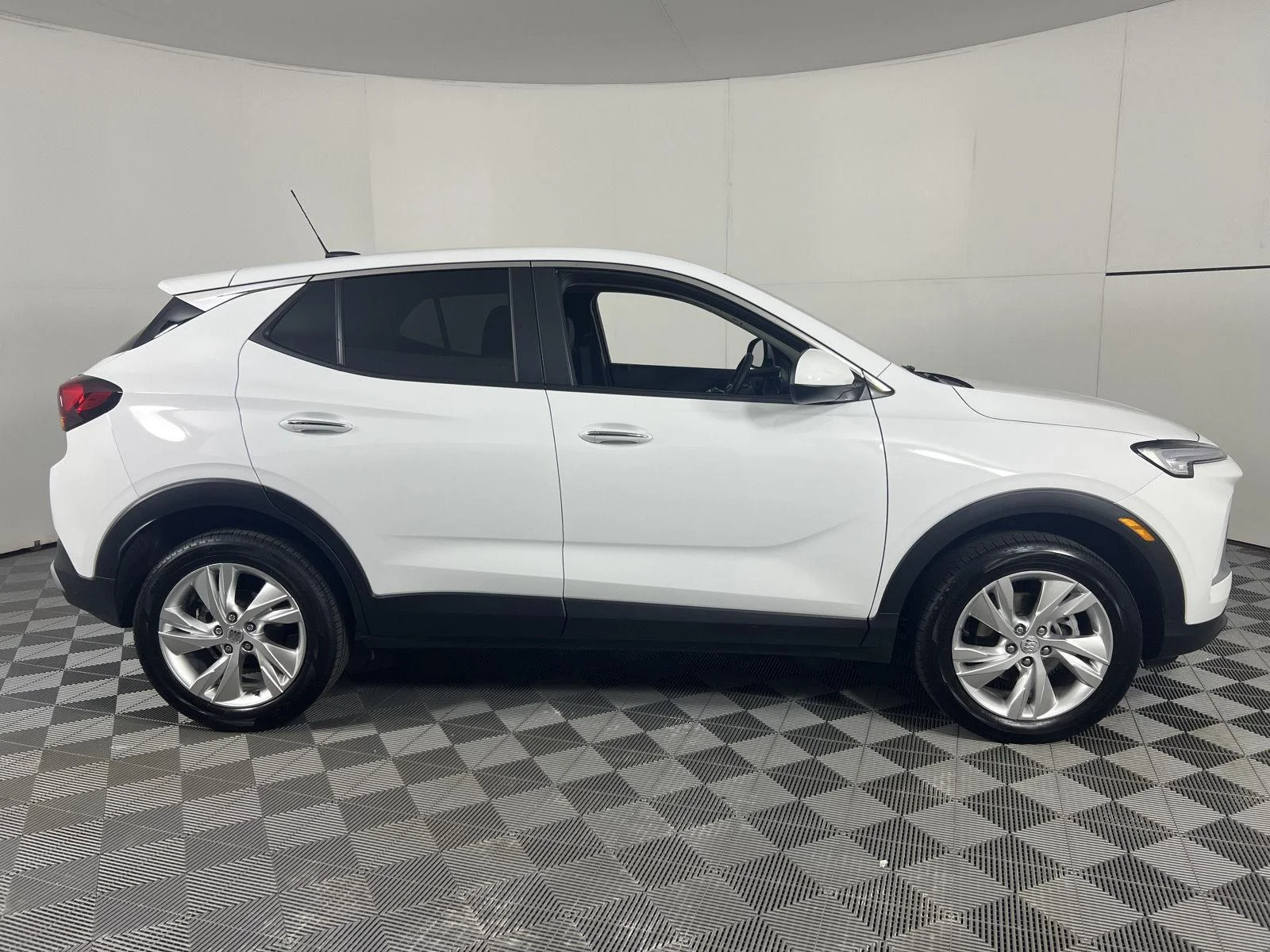 Used 2026 Summit White Buick Preferred image 11