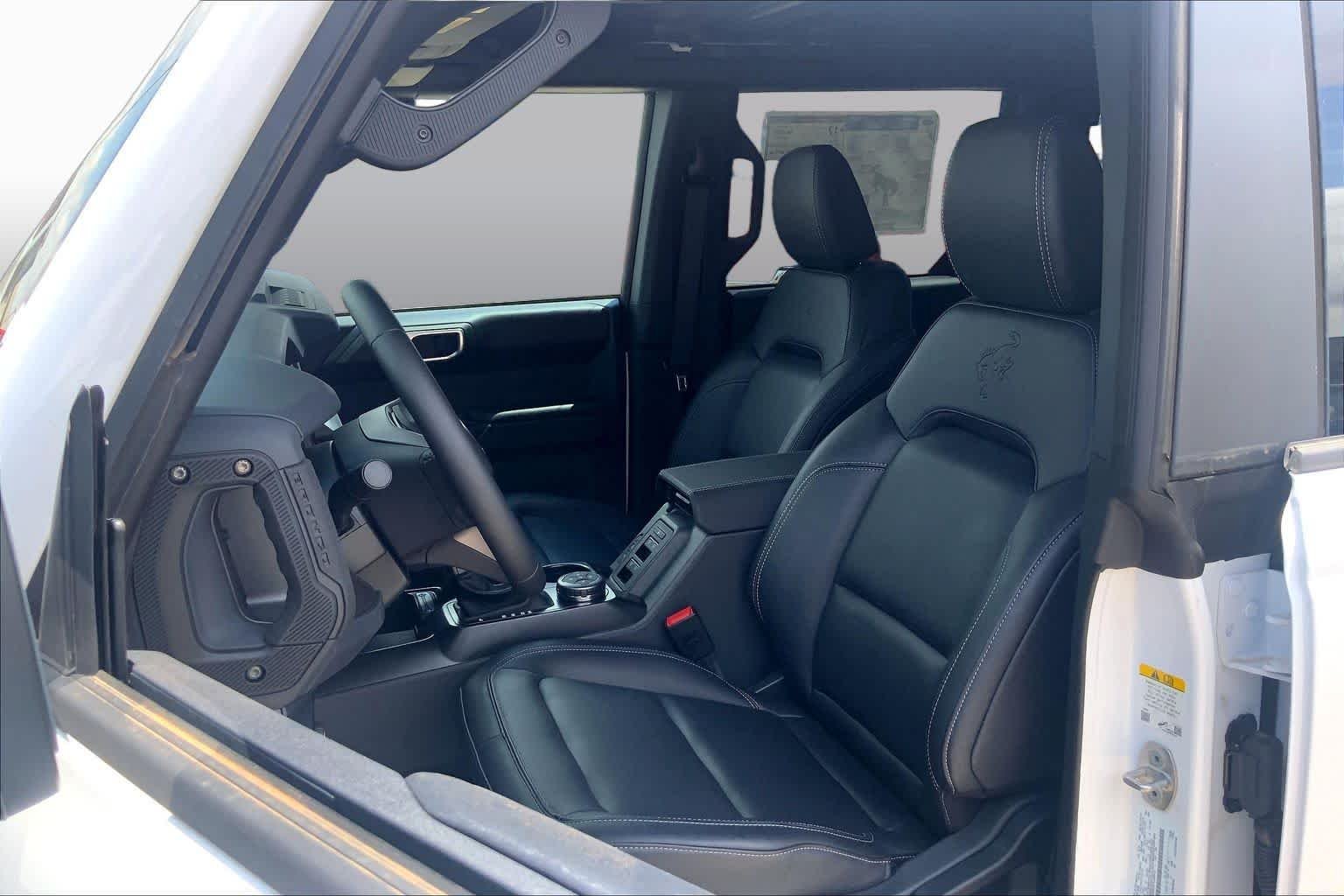 New 2026 Oxford White Ford Badlands® image 9