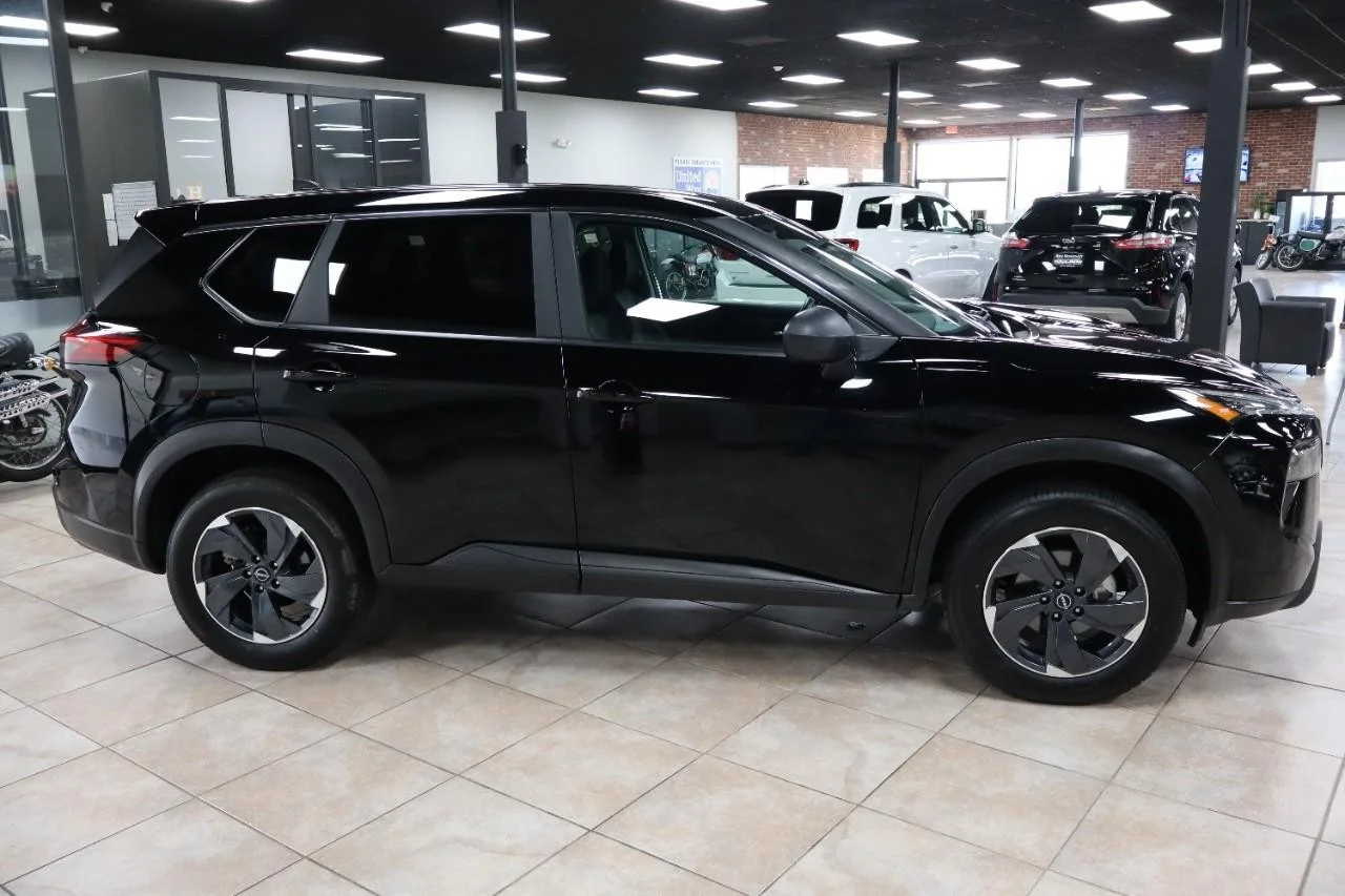 Used 2024 Super Black Nissan SV image 6