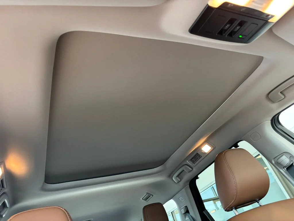 New 2026 Everest White Pearl TriCoat Nissan Platinum image 28