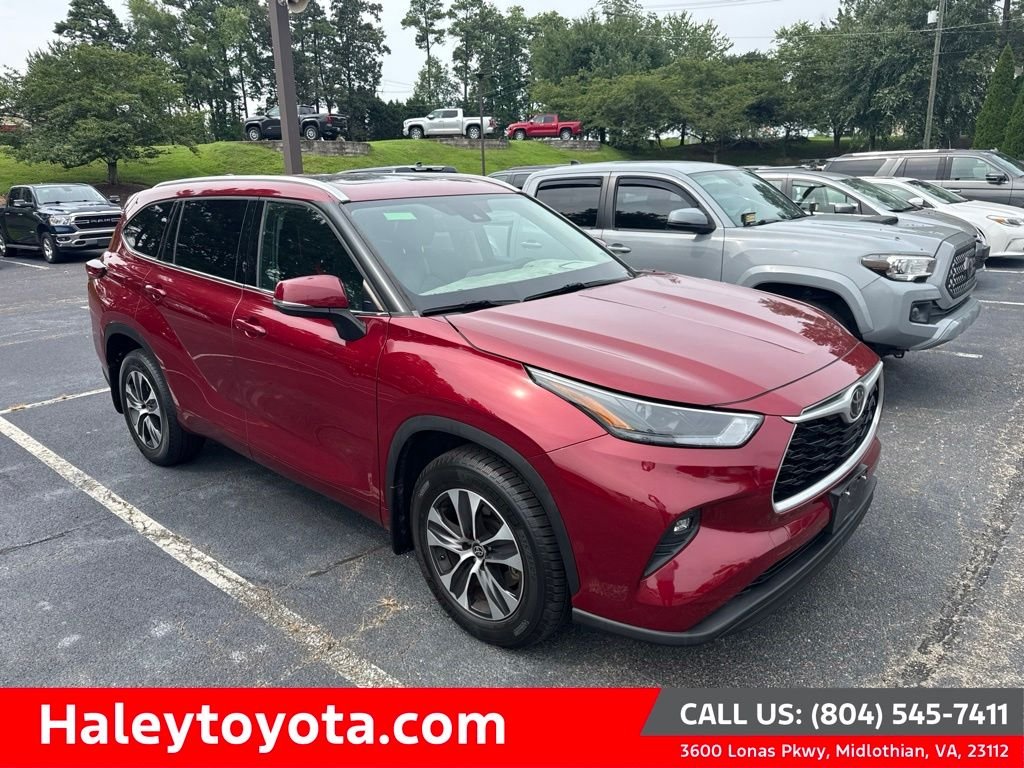 Used 2022 Red Toyota XLE image 1