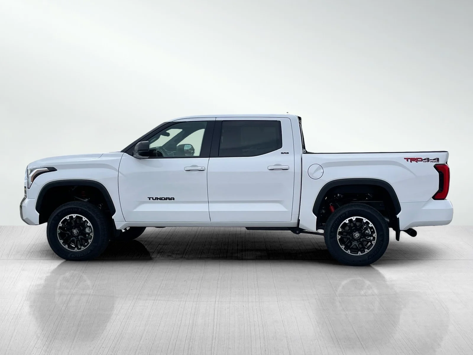New 2026 Ice Cap Toyota SR5 image 6