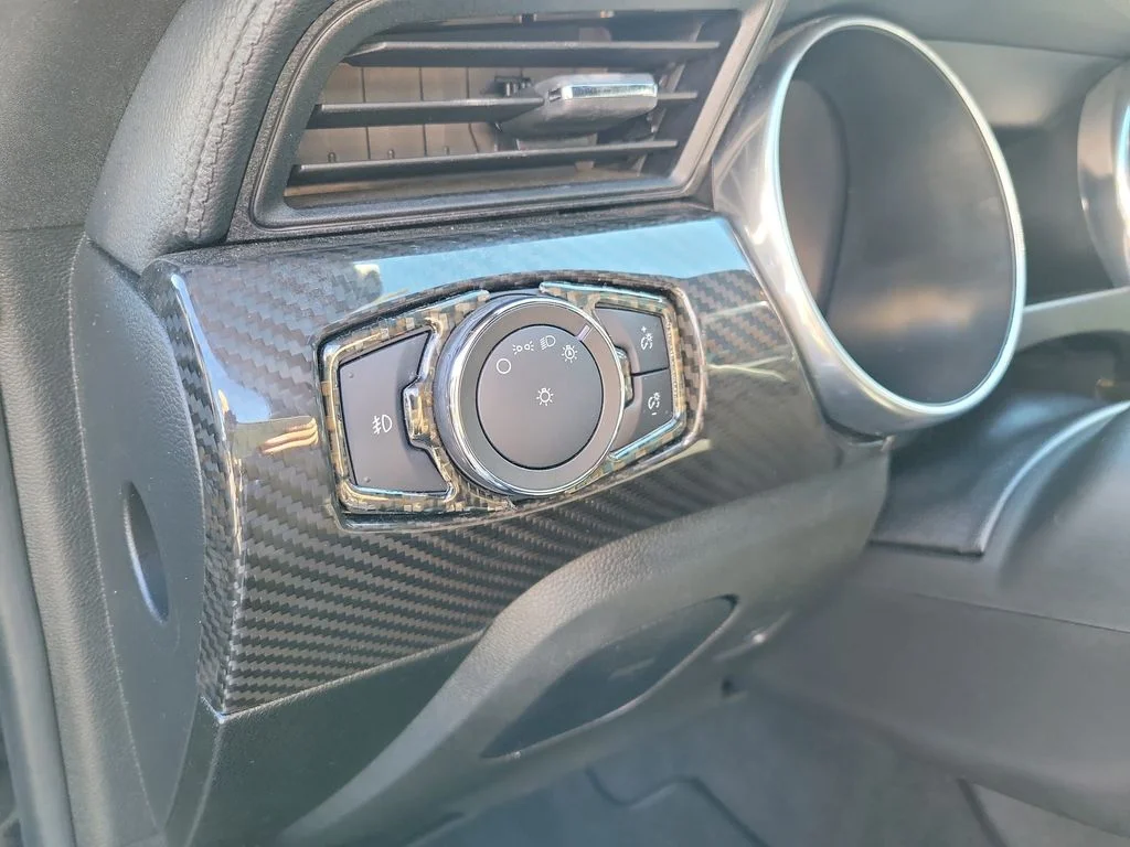 Used 2021 Blue Ford GT Premium image 18