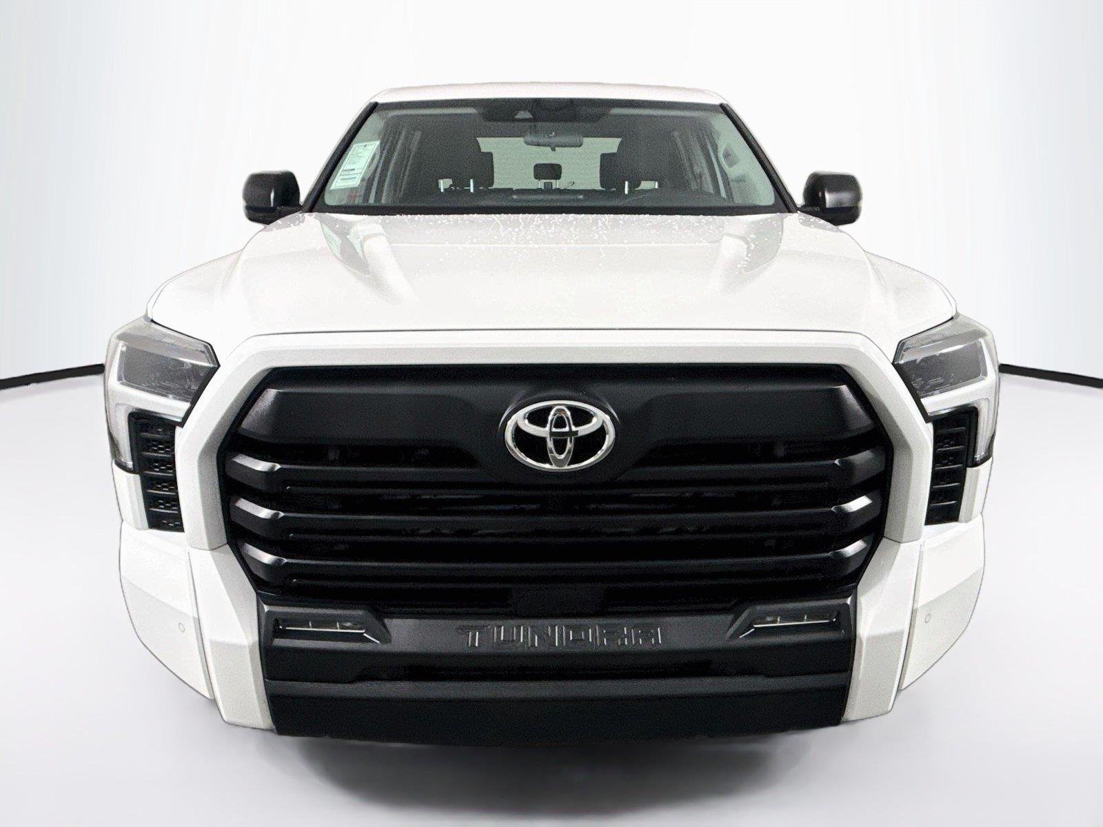 Used 2024 Ice Cap Toyota SR5 image 8
