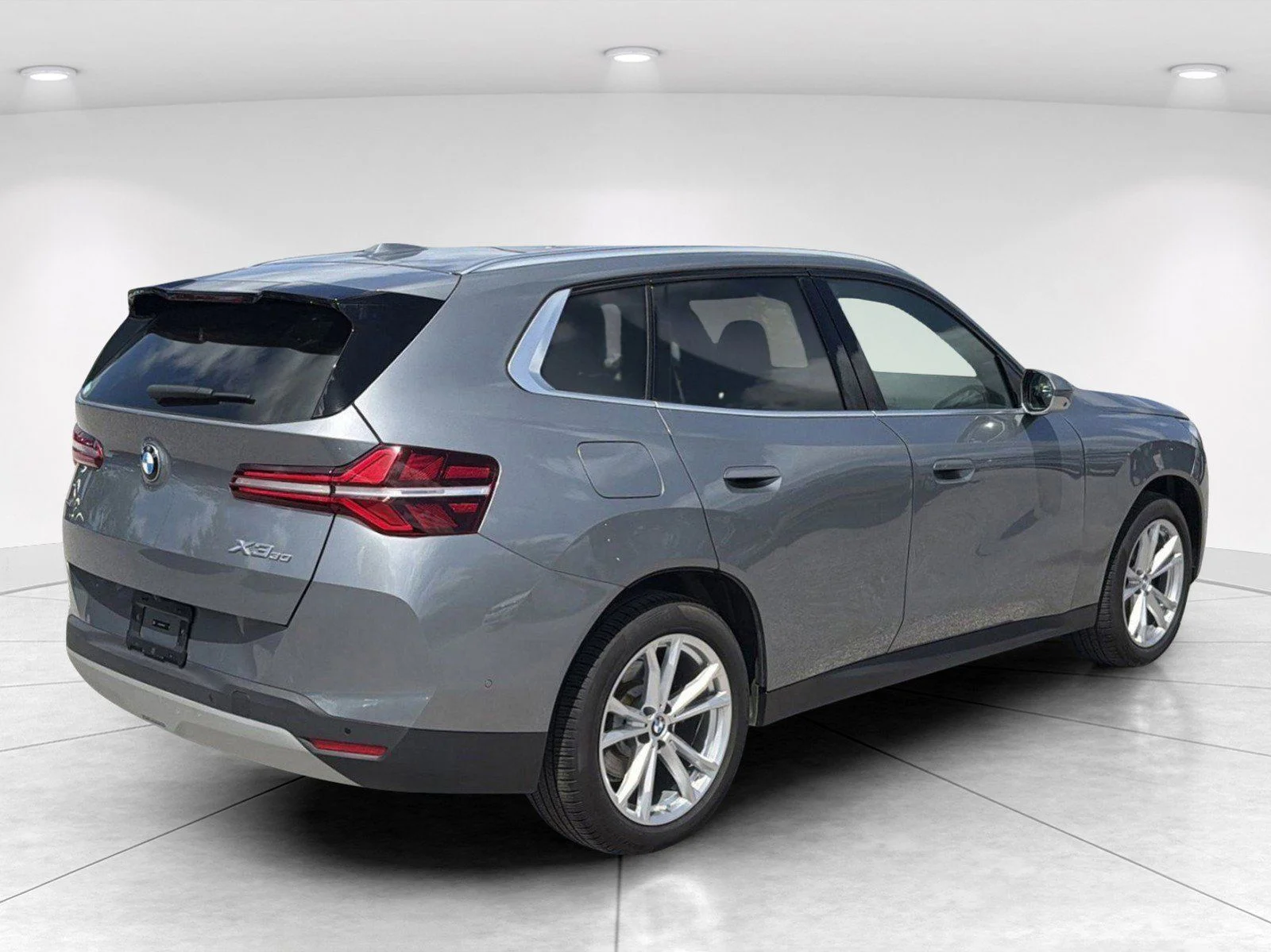 Certified Used 2025 Skyscraper Grey Metallic BMW 30 xDrive image 7