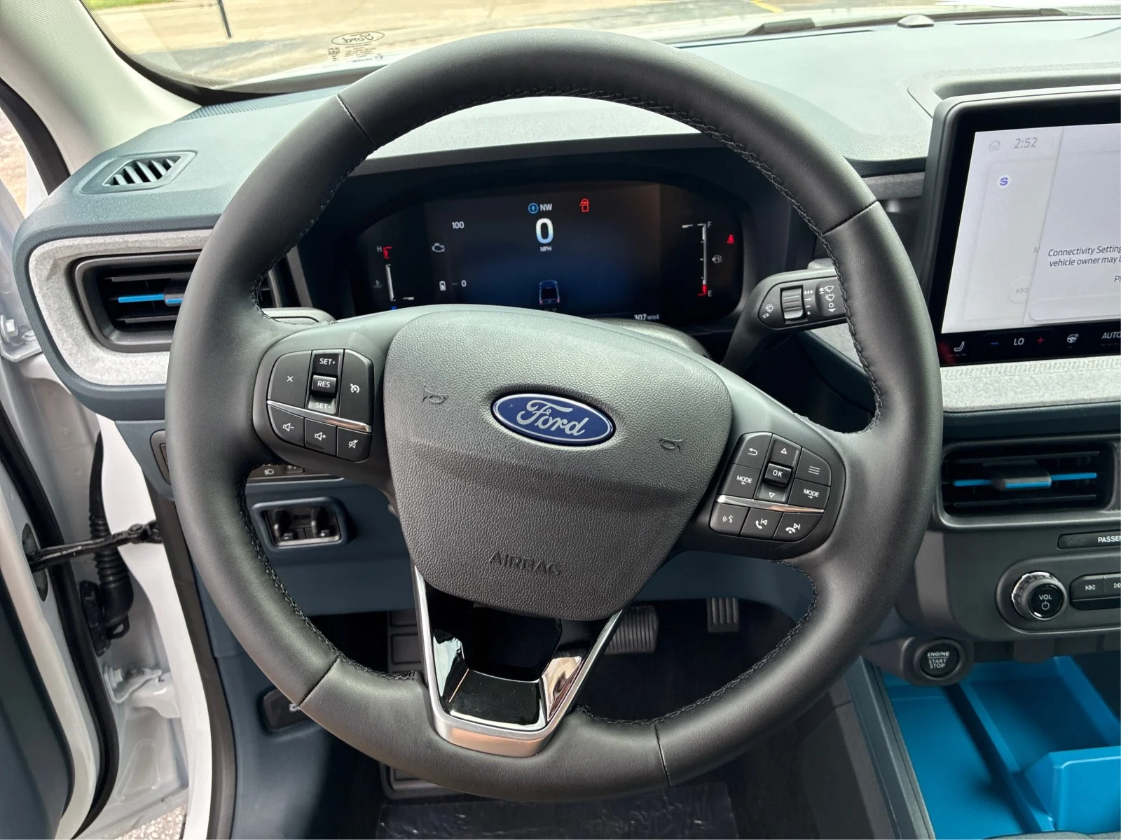 New 2026 Oxford White Ford XLT image 15