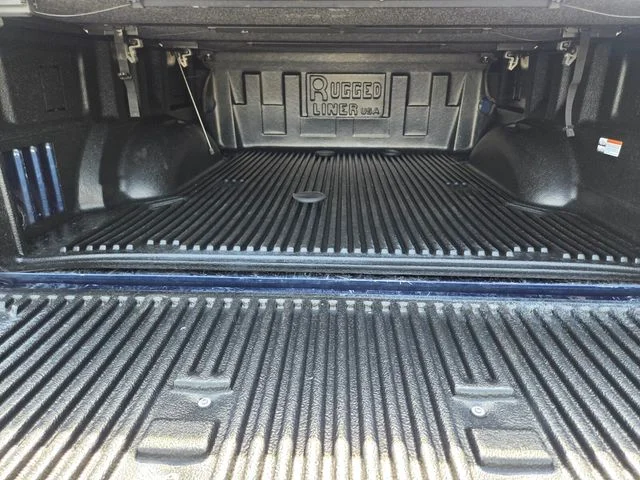 Used 2015 Blue Ford XLT image 16