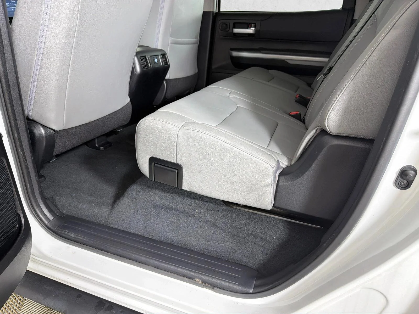 Used 2021 Super White Toyota SR5 image 20
