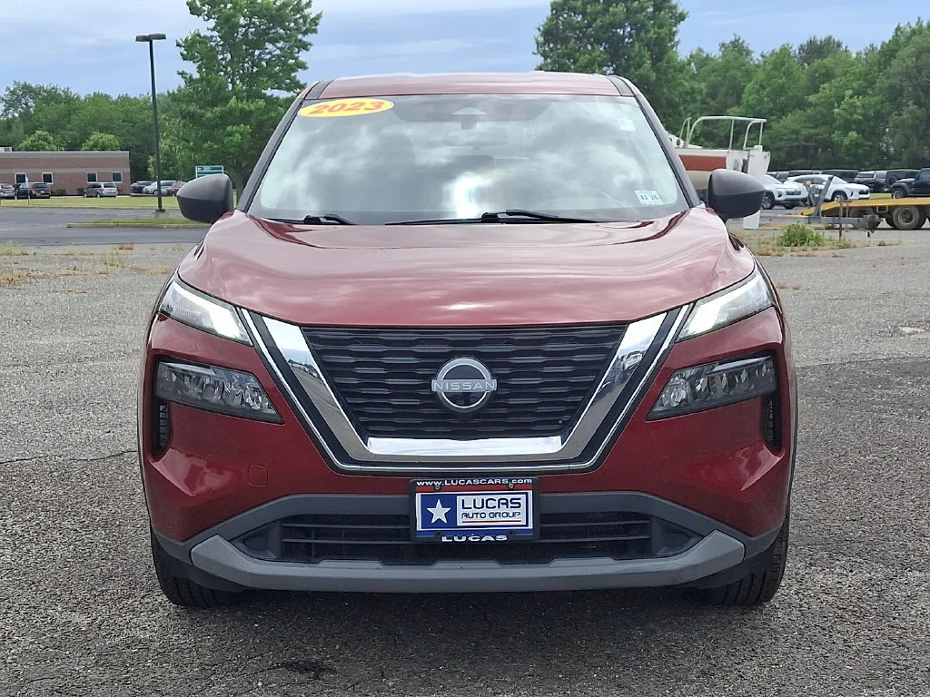 Used 2023 Scarlet Ember Tintcoat Nissan S image 4
