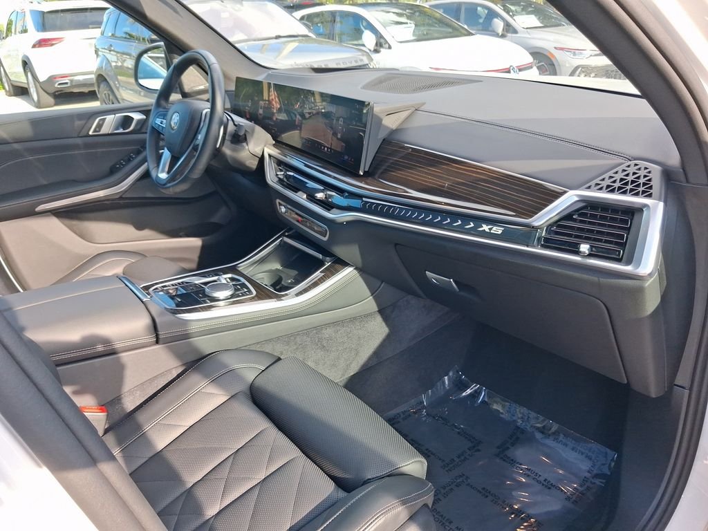 Used 2026 White BMW sDrive40i image 22