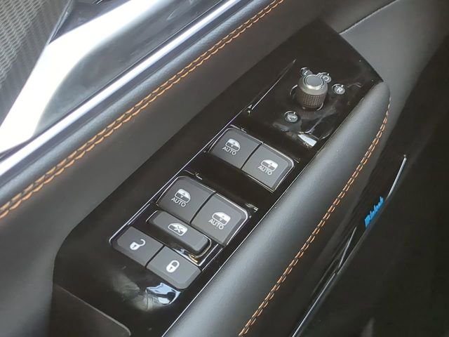 New 2026 High Gloss Black Exterior Paint Jeep Summit Reserve image 31