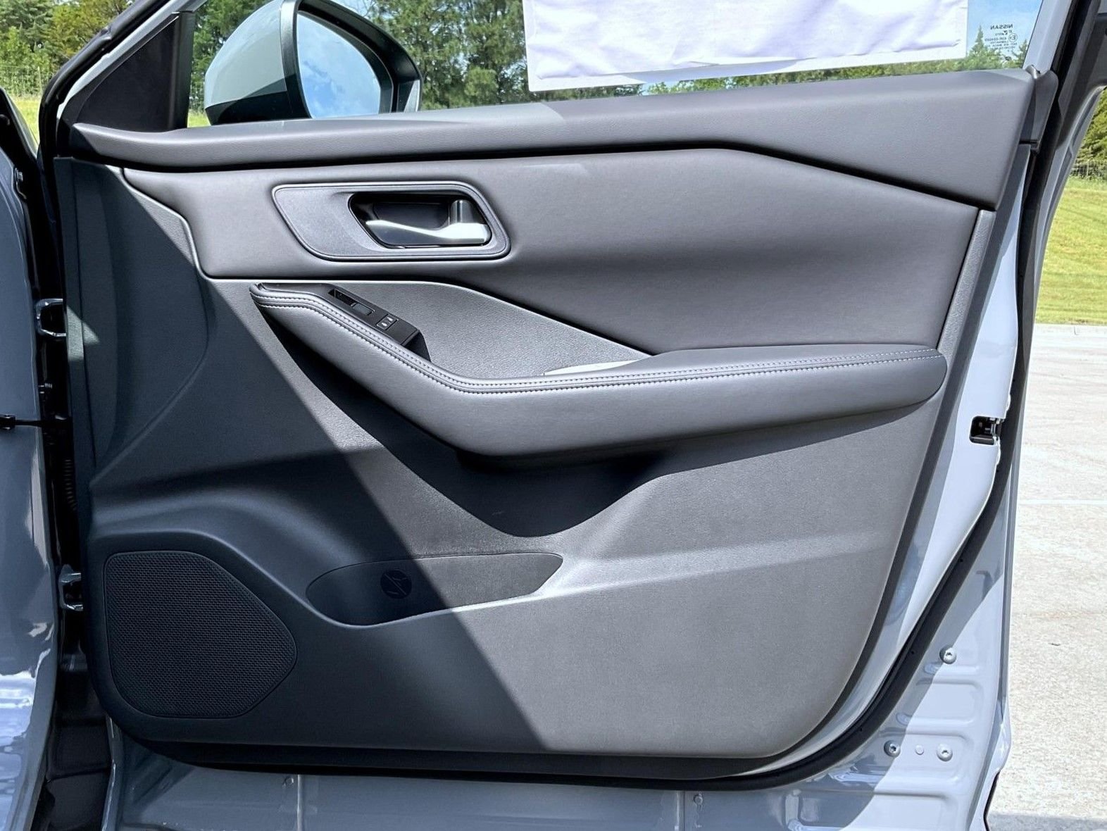New 2026 Boulder Gray Pearl Nissan SV image 17