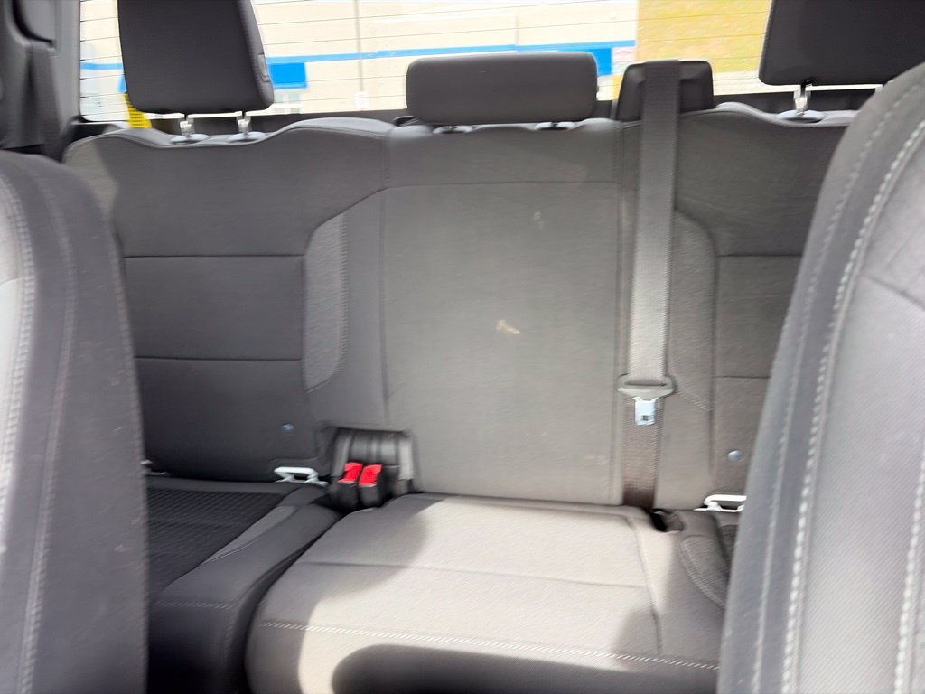 Used 2024 White Chevrolet Custom image 35
