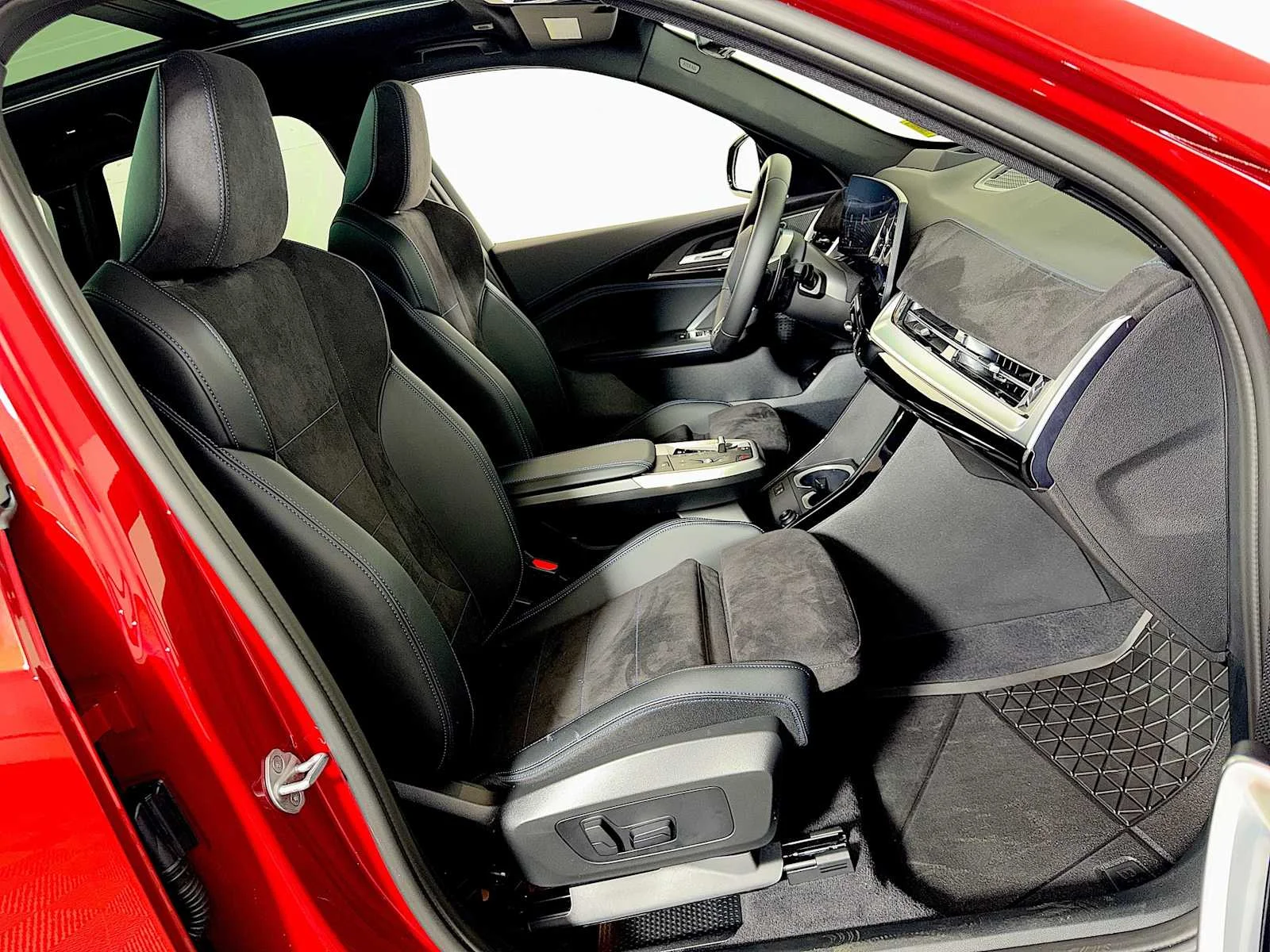2026 BMW X1 28i - Photo 23