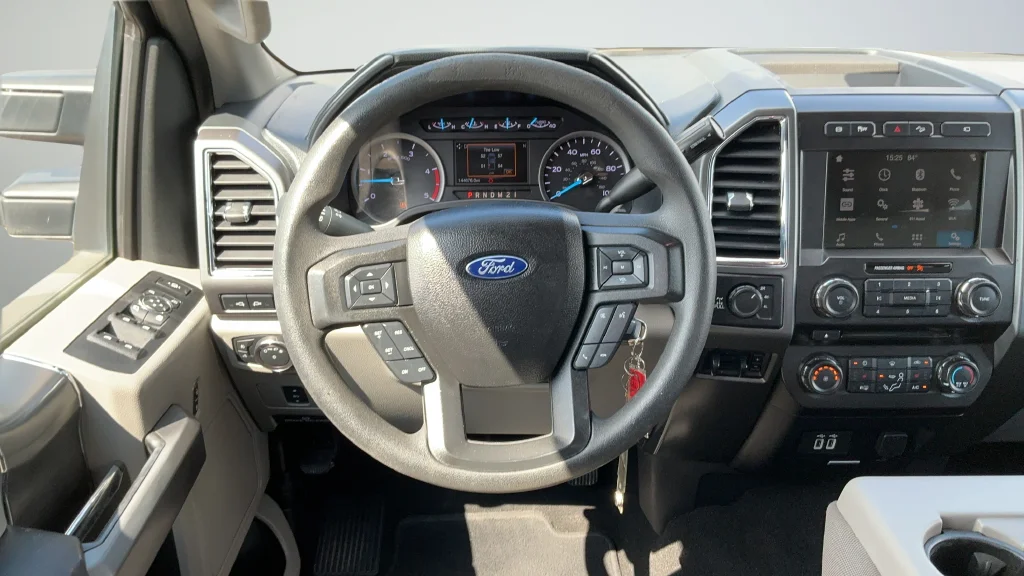 Used 2018 Blue Ford XLT image 9