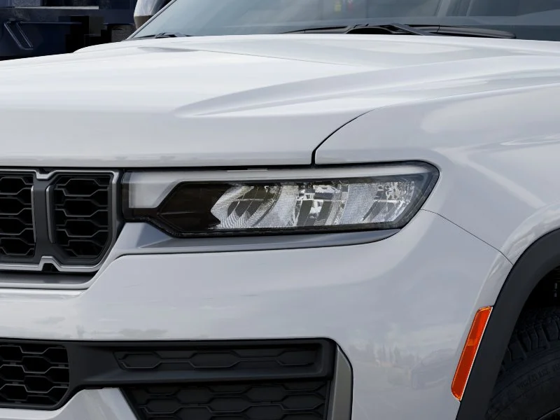 New 2026 Bright White Clear-Coat Exterior Paint Jeep Laredo image 6