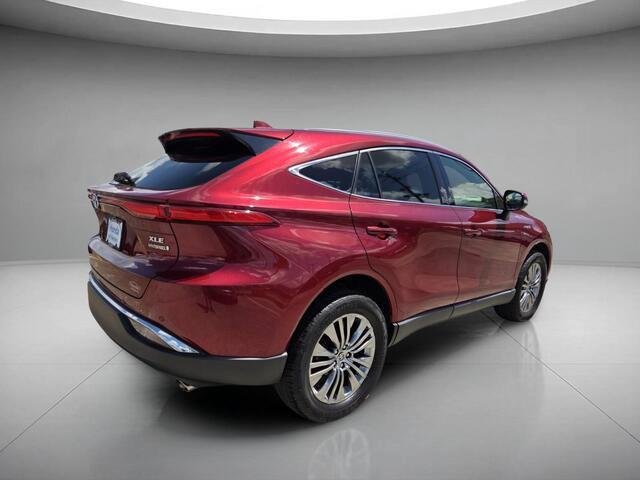 Used 2021 Ruby Flare Pearl Toyota XLE image 5