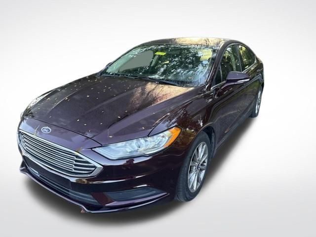 Used 2017 Red Ford SE image 1