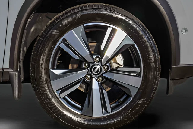 Certified Used 2023 Gray Nissan Platinum image 26