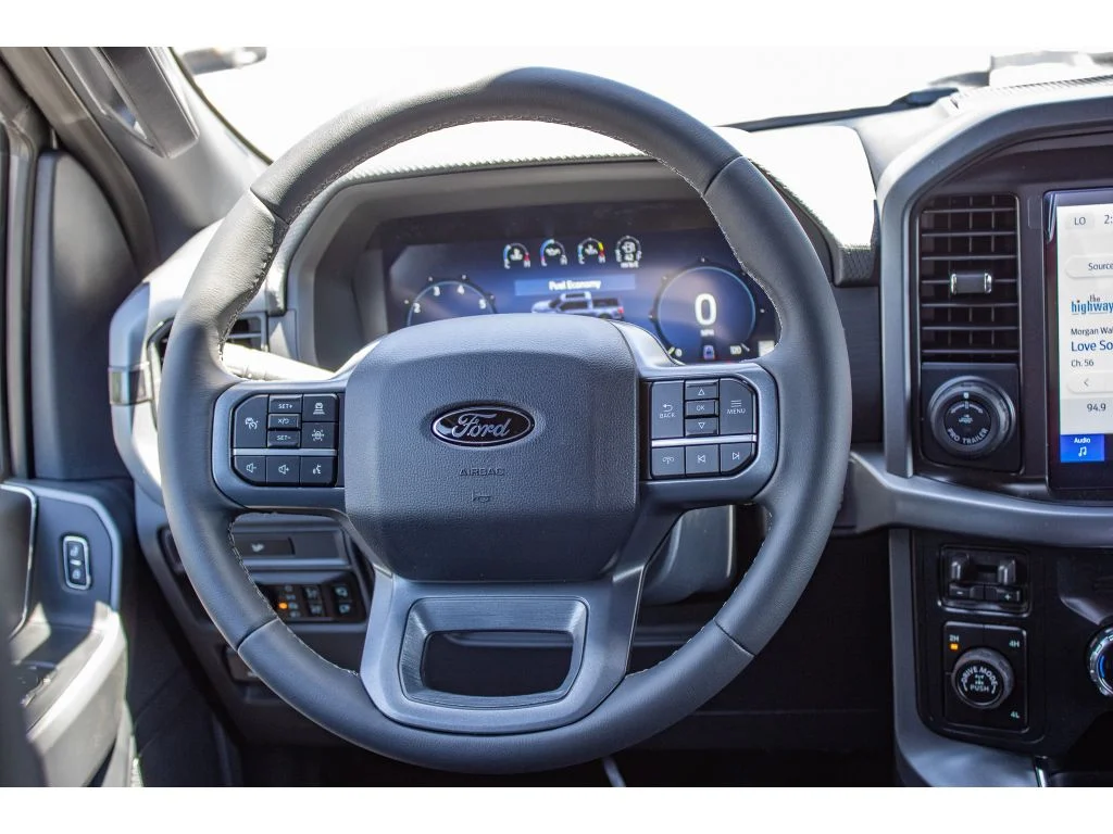 New 2026 CARBONIZED GRAY METALLIC Ford XLT image 42