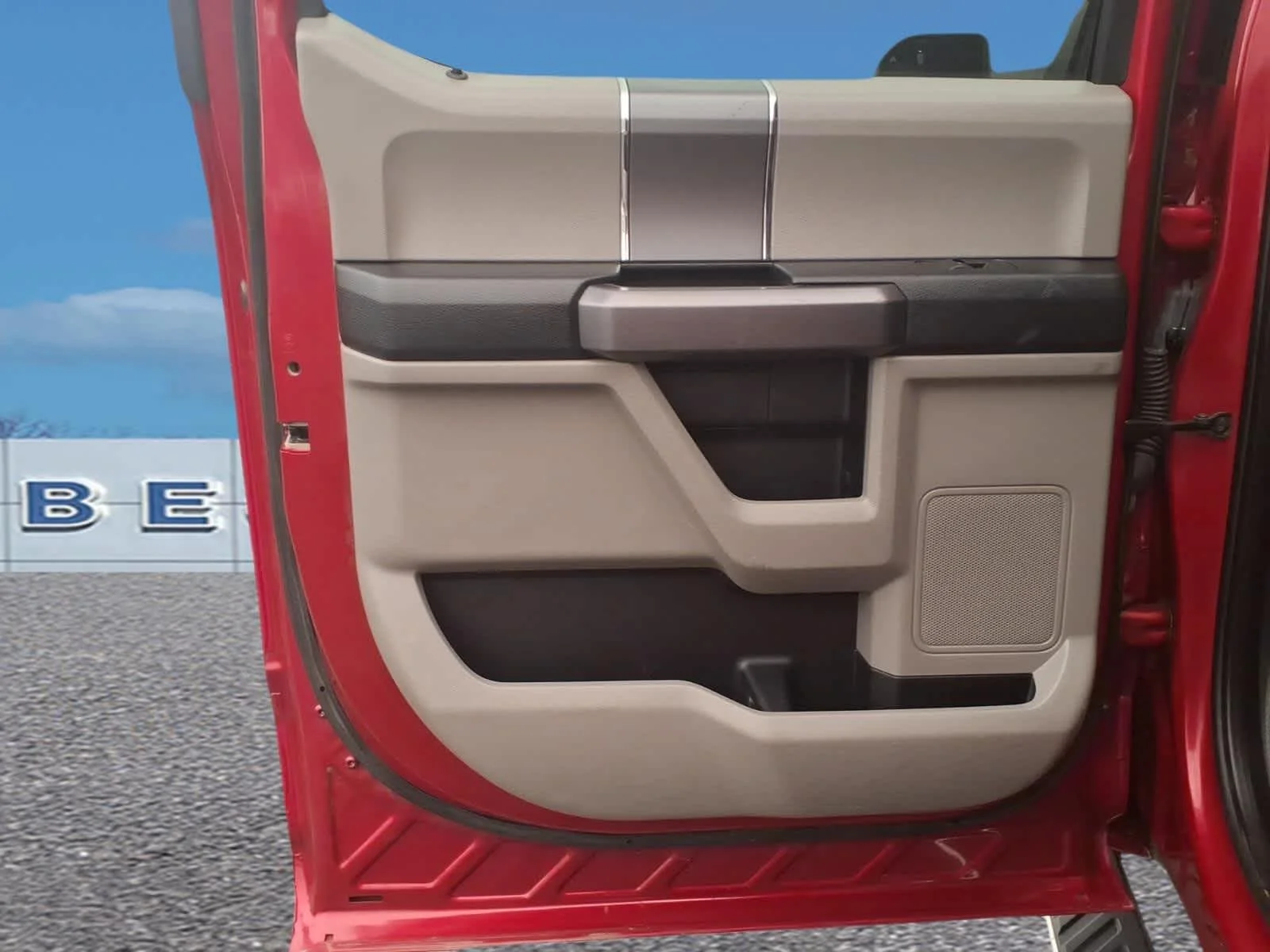 Used 2020 Rapid Red Metallic Tinted Clearcoat/Magnetic Ford XLT image 27