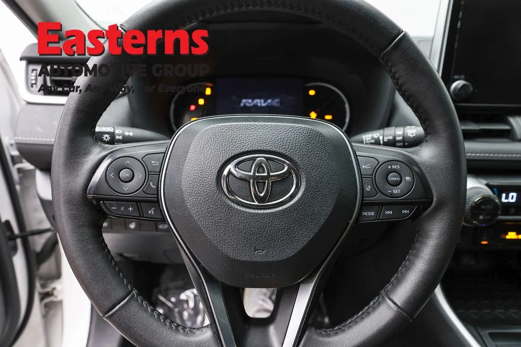 Used 2024 White Toyota XLE image 10